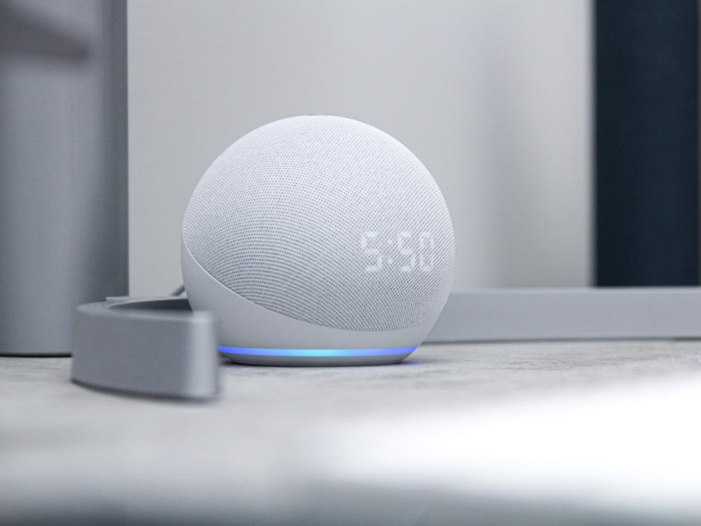 El Echo Dot, el altavoz inteligente de Amazon, es el dispositivo más popular.