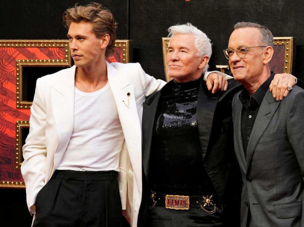 El director Baz Luhrmann junto a Austin Butler y Tom Hanks por el estreno de 'Elvis' en Londres.
