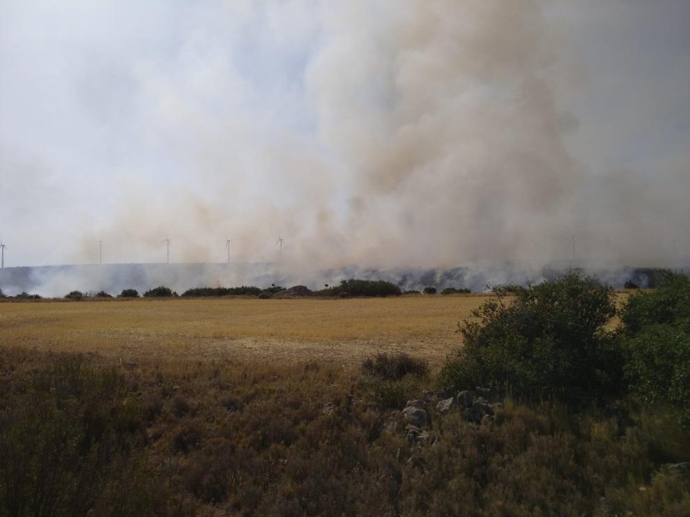 El Incendio En Un Aerogenerador Se Extiende A Un Barranco En La Muela