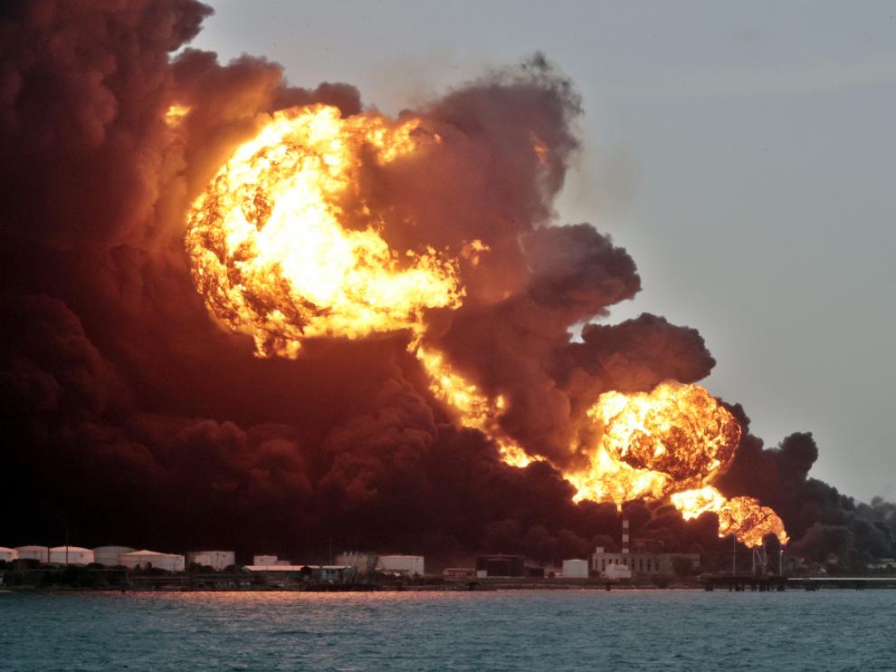 Nueva explosión en la base de contenedores en la zona industrial de Matanzas
