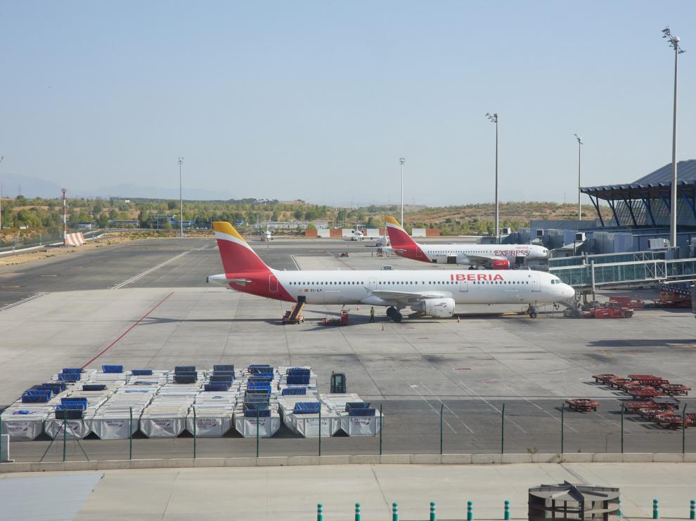 Un avión de Iberia en el aeropuerto Adolfo Suárez-Madrid Barajas.