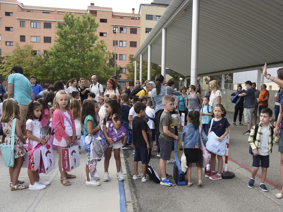 Primer día de clase en el colegio Pirineos-Pyrenees de Huesca.