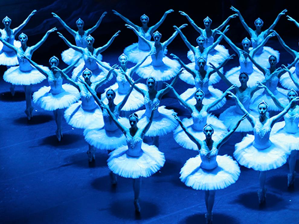 El Ballet Nacional de Georgia, en una de sus actuaciones.