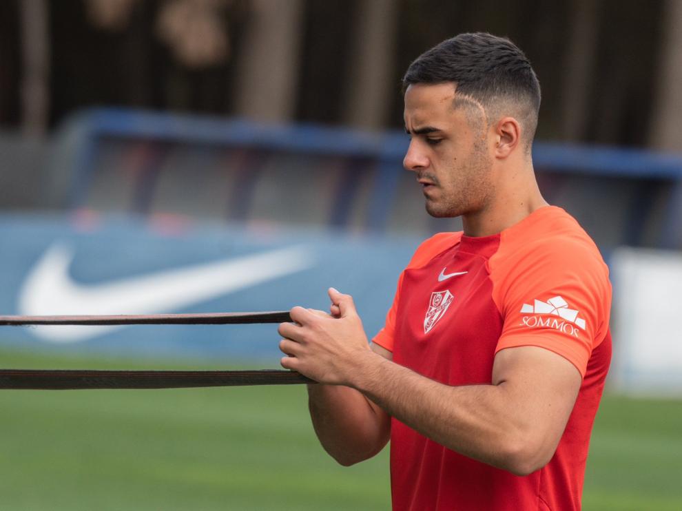 El defensa Rubén Pulido, durante un entrenamiento con la SD Huesca.