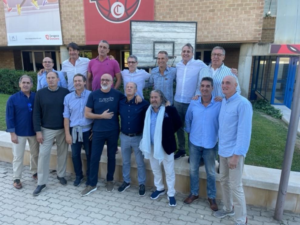 Reunión del equipo que formó la selección española de baloncesto júnior 82/83 este sábado en Zaragoza