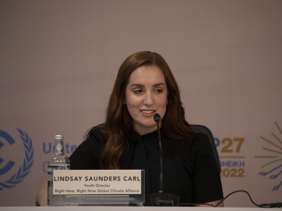 Lindsay Saunders Carl, directora de la juventud, ha hablado en la COP27.