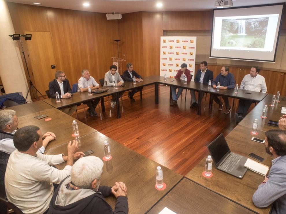 Reunión de presidentes comarcales, alcaldes y representantes del Patronato de Guara.