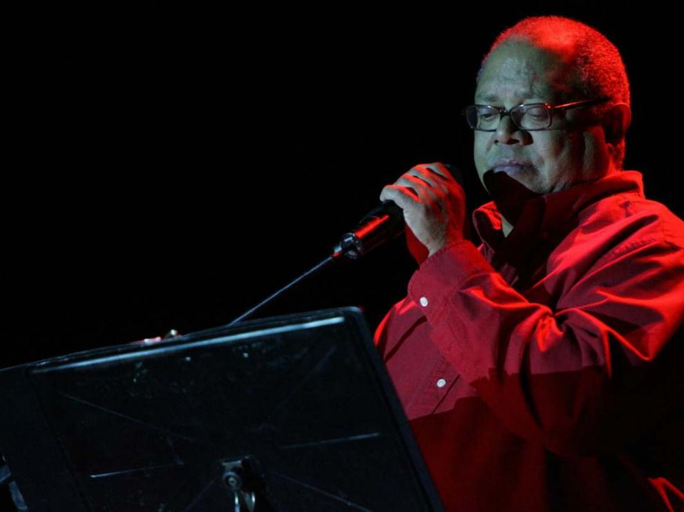 Concierto de Pablo Milanés en la Sala Multiusos del Auditorio de Zaragoza en 2006.