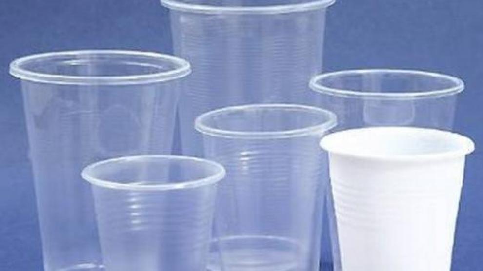 El Congreso decide prohibir los platos, vasos y cubiertos de e plástico desechables en 2020.