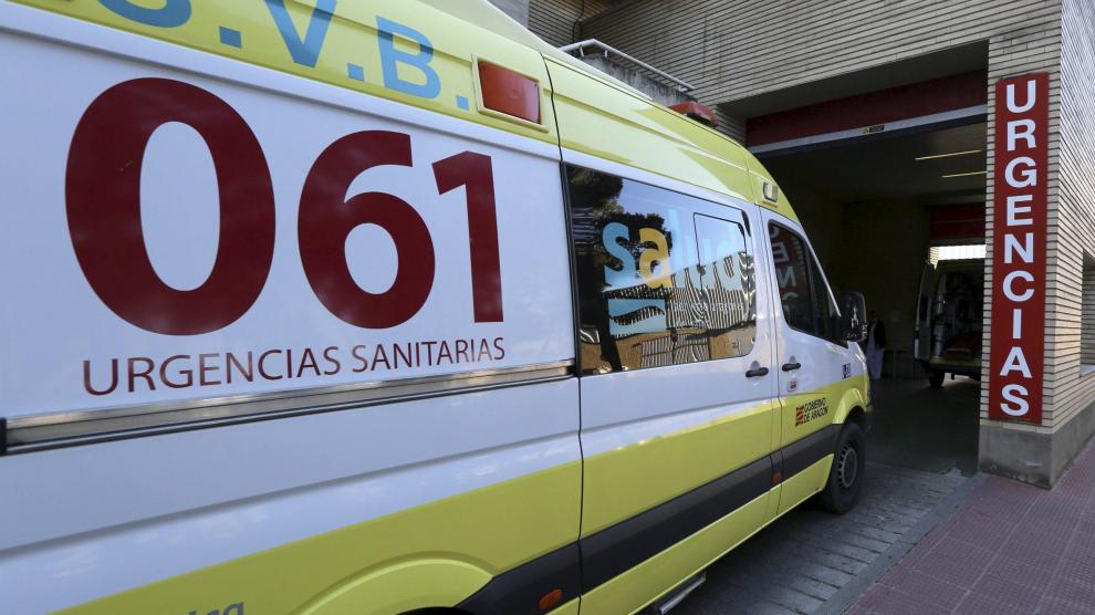 La pareja fue trasladada en ambulancia al hospital San Jorge.