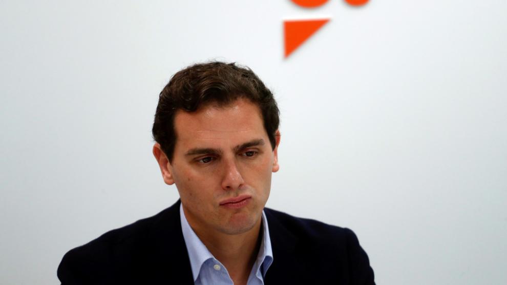 FILE PHOTO: Ciudadanos leader Albert Rivera sits at the start of an executive meeting at their headquarters the day after general elections, in Madrid, Spain, April 29, 2019. REUTERS/Susana Vera/File Photo [[[REUTERS VOCENTO]]] EU-POLITICS/MACRON-SPAIN
