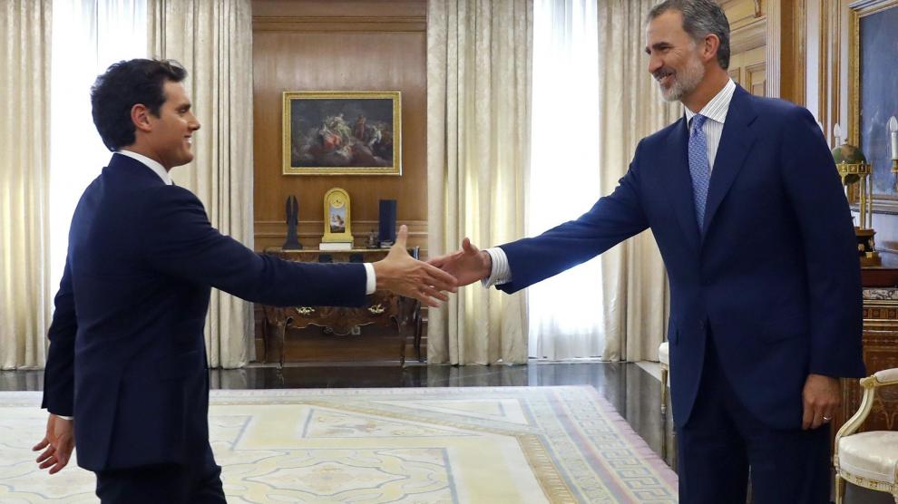 Albert Rivera se reúne con Felipe VI en el Palacio de la Zarzuela.
