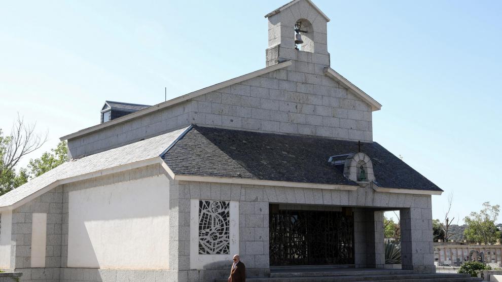 A man walks past the mausoleum where late dictator Francisco Franco is expected to be buried at Mingorrubio-El Pardo cemetery in Madrid, Spain, September 25, 2019. REUTERS/Sergio Perez [[[REUTERS VOCENTO]]] SPAIN-POLITICS/FRANCO