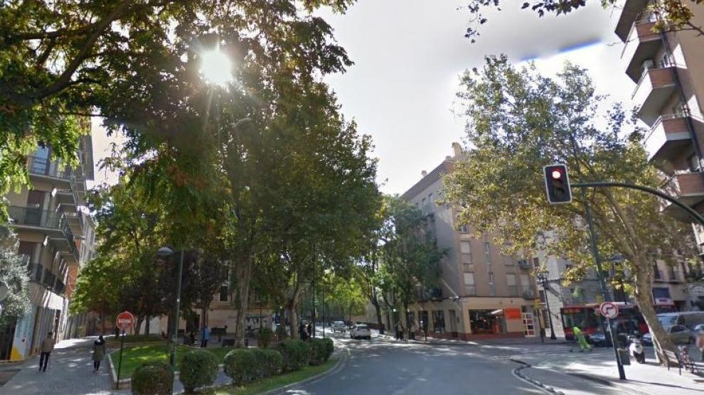 Una mujer ha sido atropellada por un ciclista en un carril bici del Coso de Zaragoza.