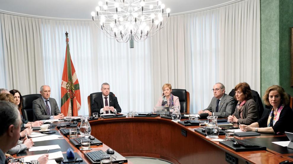 Reunión extraordinaria del Gobierno vasco, que ha decretado el estado de alerta o emergencia sanitaria en Euskad