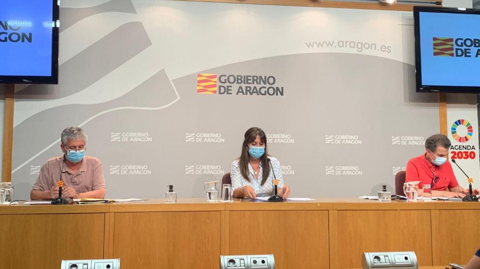 Los máximos responsables sanitarios de Aragón ha comunicado el endurecimiento de las medidas en una rueda de prensa.