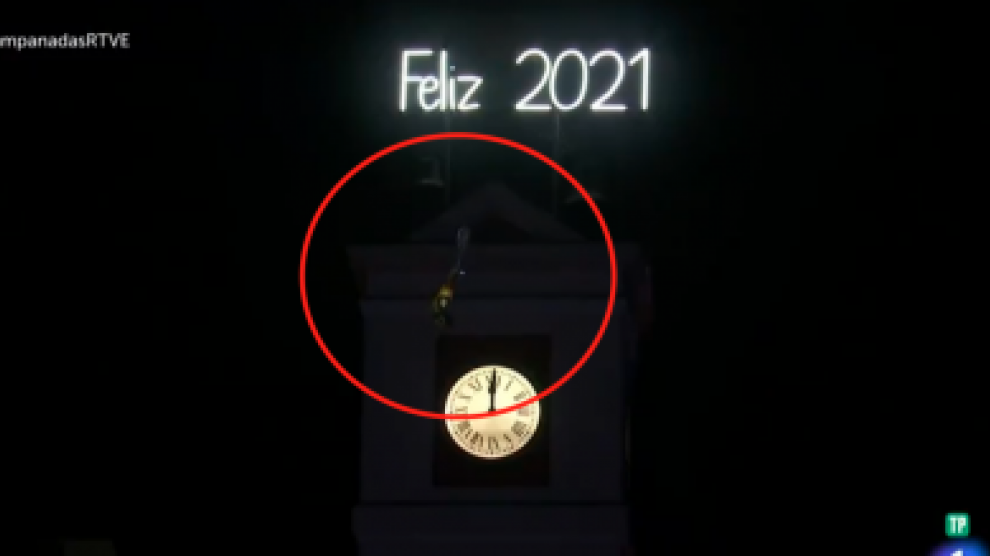 Dron por 2025 la noche