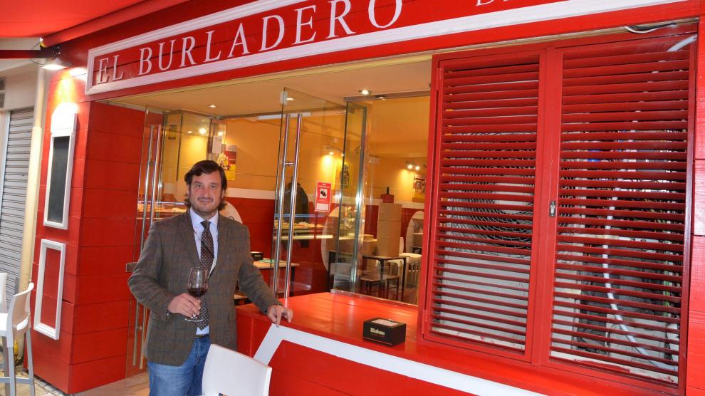 El Burladero, apertura taurina en El Tubo: Emilio Peña Peña en el local