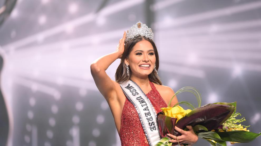 La mexicana Andrea Meza fue coronada este domingo como Miss Universo.