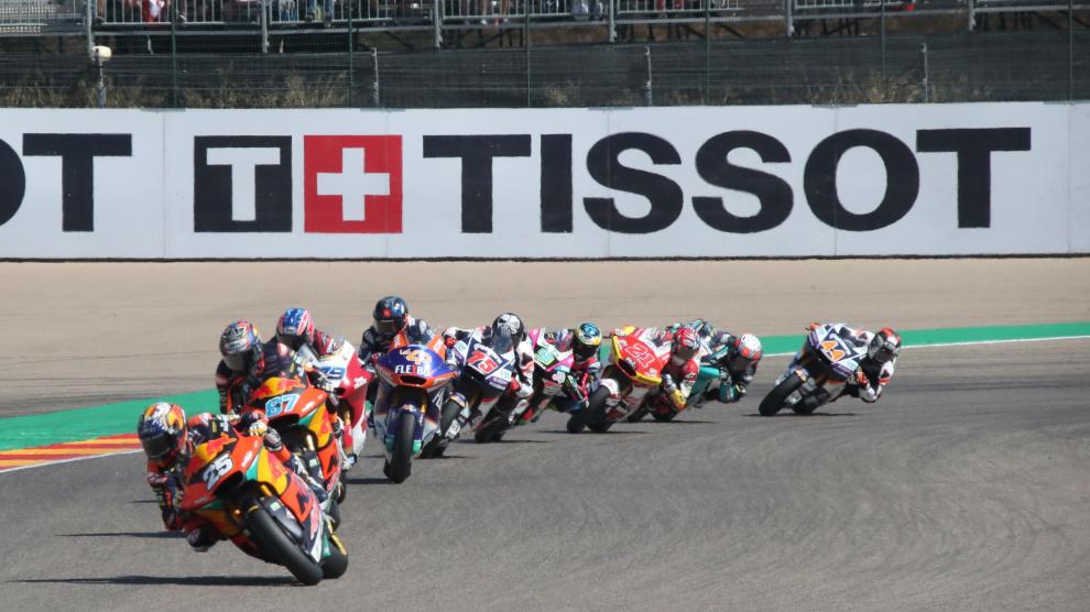 Raúl Fernandez se impone en Moto2