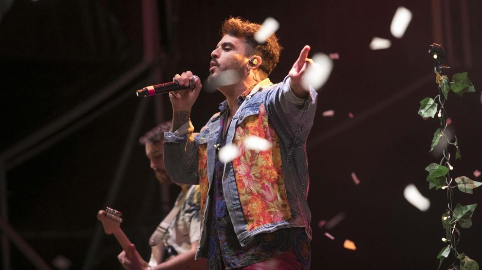 Concierto de Bombai en el escenario de la Noria Siria del Parque del Agua de Zaragoza.