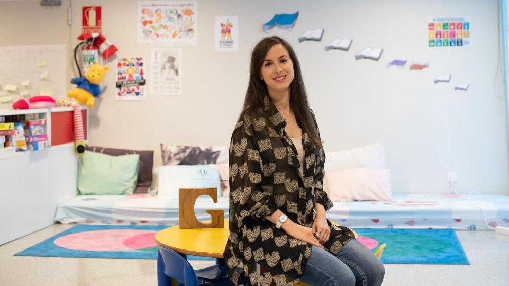 Alba Angulo, en el aula del Hospital de Día Infantojuvenil de Salud Mental Parque Goya
