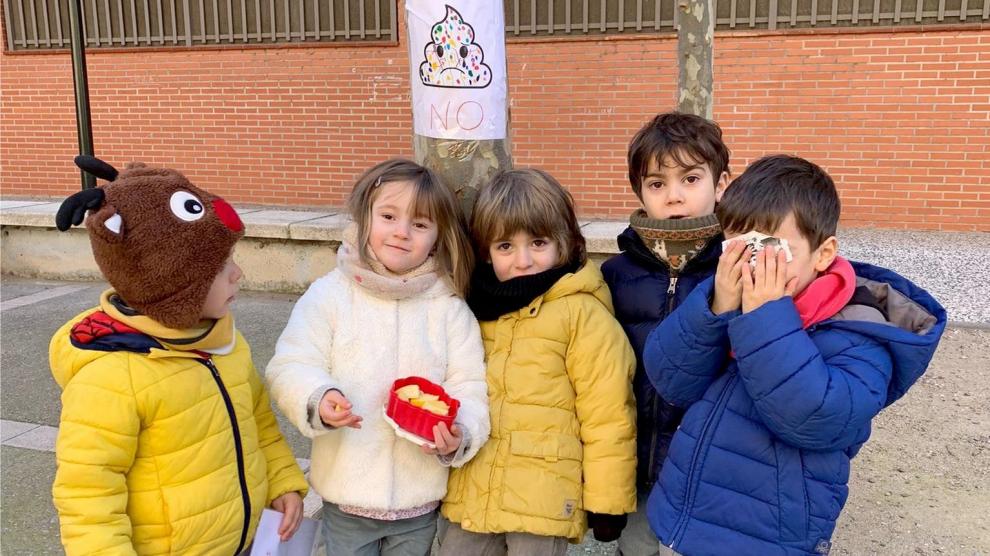 Los alumnos del CP Tenerías, en plena campaña.