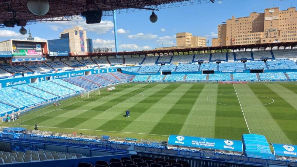 Estadio de La Romareda, dos horas antes del inicio del partido entre el Real Zaragoza y el Burgos este domingo.