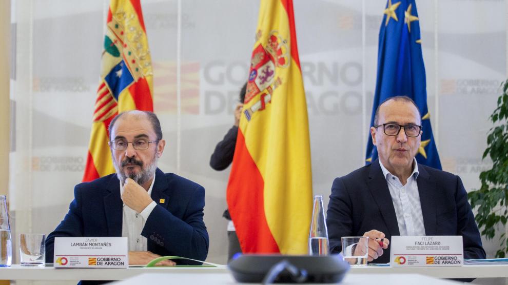 El Presidente de Aragón, Javier Lambán, junto al consejero de Educación, Cultura y Deporte, Felipe Faci.