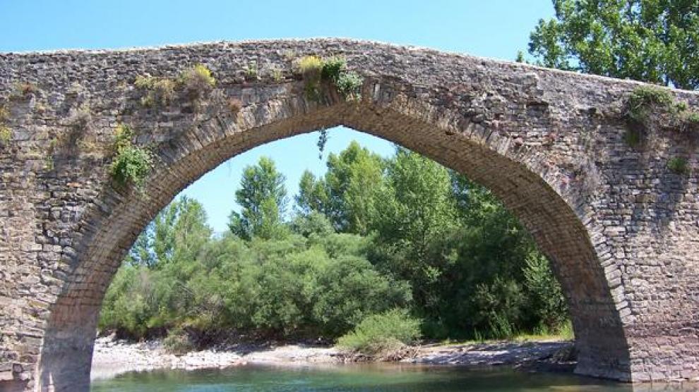Puente de la Torre, ubicado en el municipio de Hecho.