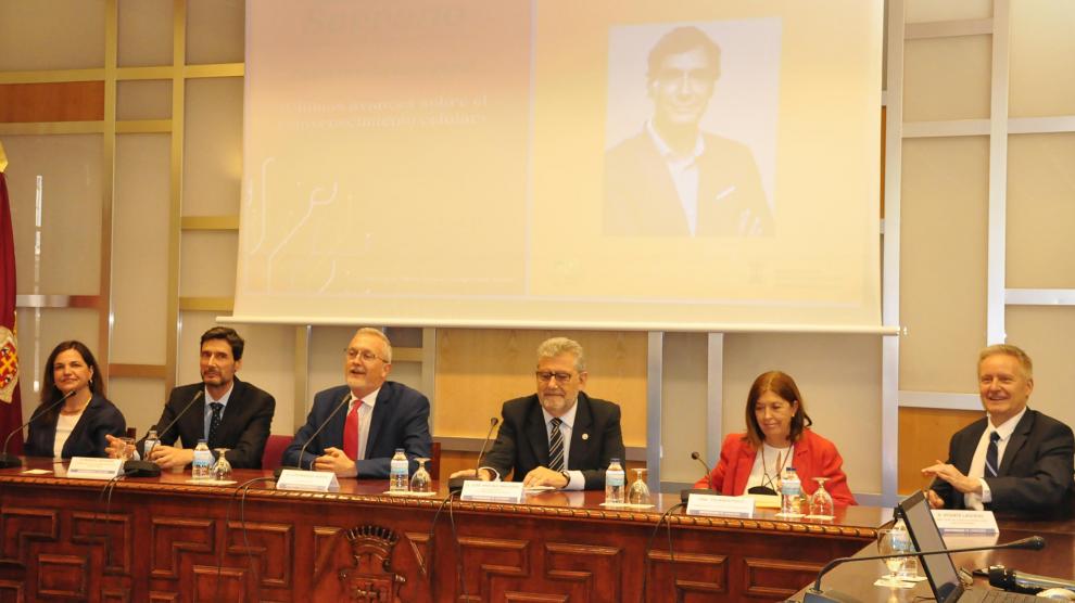 Marta-Lazo, Serrano, Ramón, Mayoral, Polo y Lagüéns, en la inauguración de los cursos.