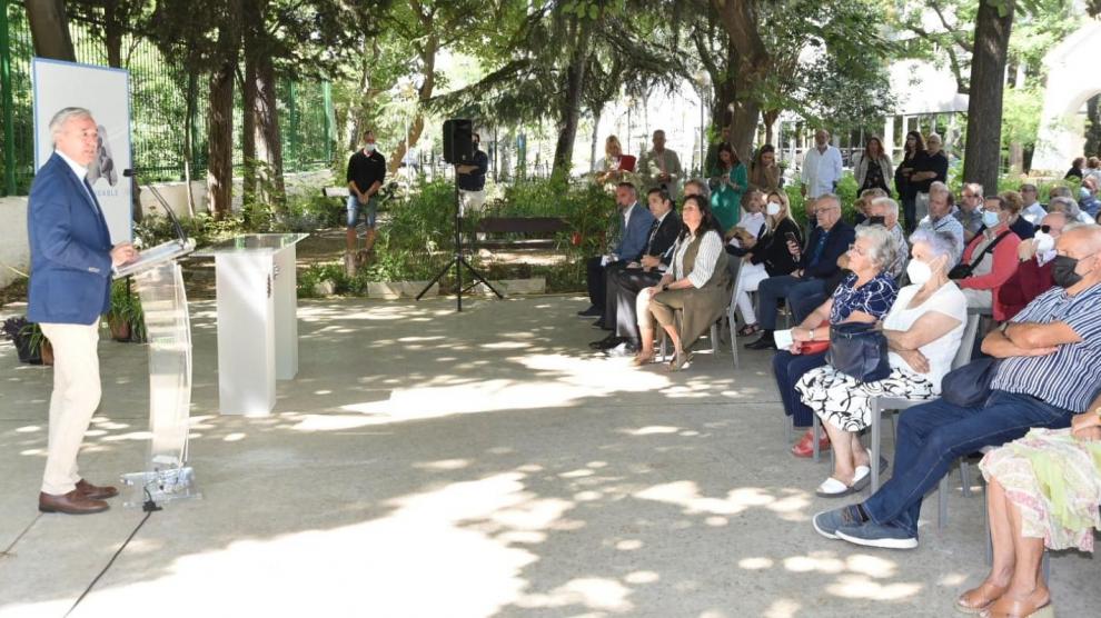 Presentación del proyecto 'Banca Amigable', con la presencia del alcalde de Zaragoza, Jorge Azcón