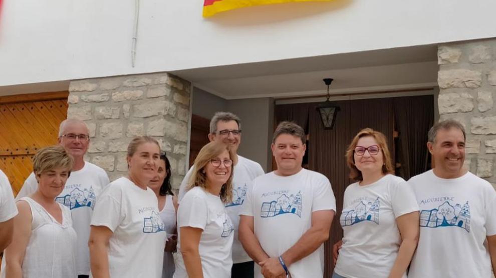 Integrantes de la peña Los Bubbas, que leyeron el pregón de Alcubierre.