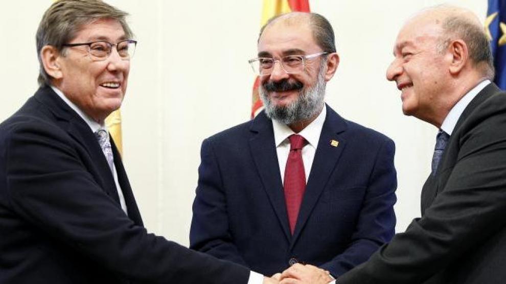 Javier Lambán y Arturo Aliaga, participan en la firma de un protocolo de colaboración con Astún.
