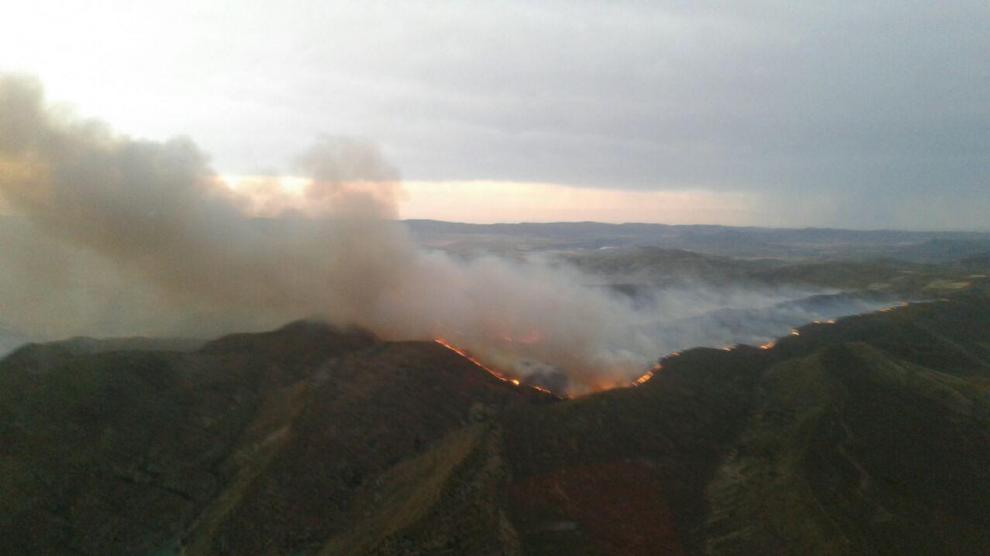 Incendio forestal en Oliete