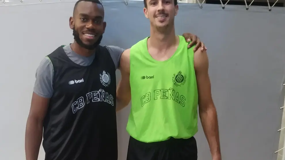 Adom y Yarnoz ya entrenan con el Huesca La Magia