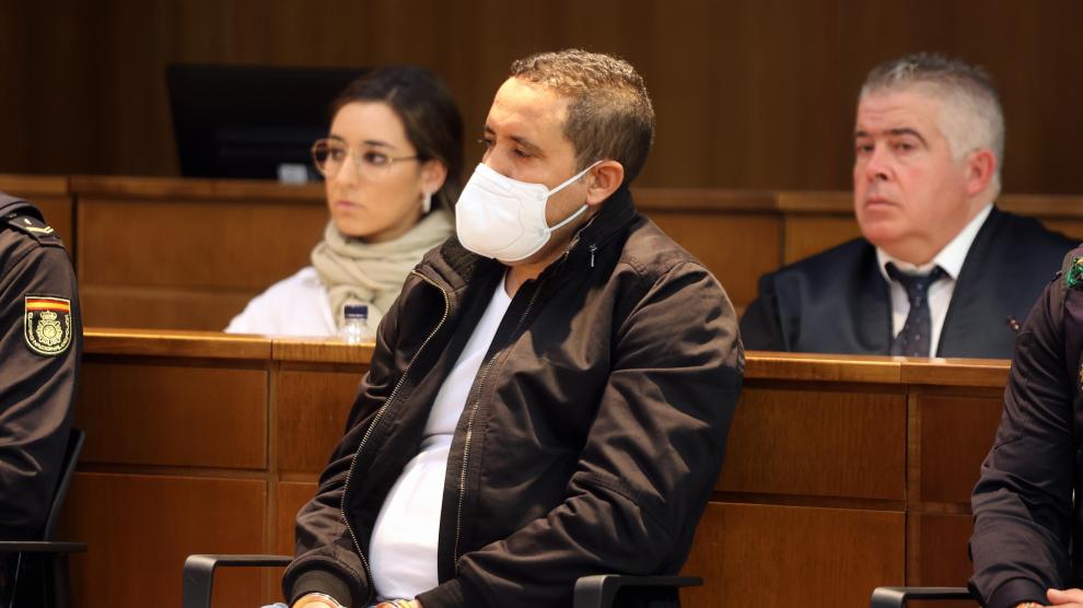 Abdelkader M., acusado de asesinar a su mujer, este viernes durante sus declaraciones en la Audiencia Provincial.