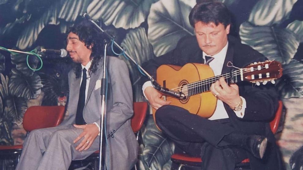 Diego 'el Cigala' y José Barrés en 1995 en una actuación en Zaragoza.