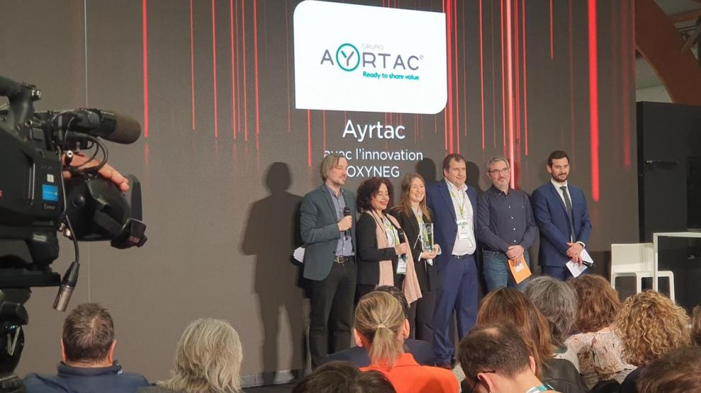 Representantes de Ayrtac reciben el premio a la innovación en la feria internacional CFIA de Rennes, Francia