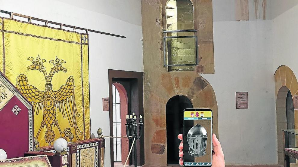 Demostración de realidad aumentada en el castillo de Mora de Rubielos.