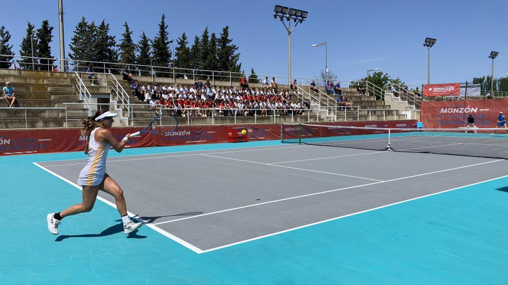 El torneo acoge a 32 tenistas de varios países.