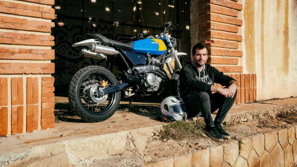 Javier Segurana tiene 33 años y es un apasionado de las motos