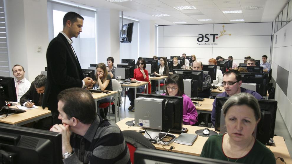 Foto de archivo de un taller sobre la creación de tiendas virtuales