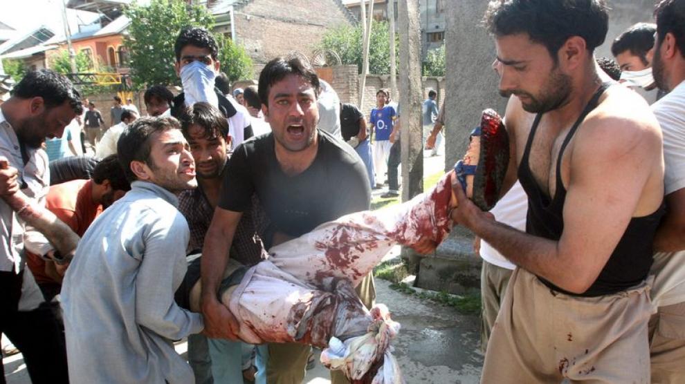 Ola de violencia civil en Cachemira