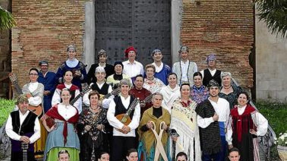 El grupo folclórico de Albelda.