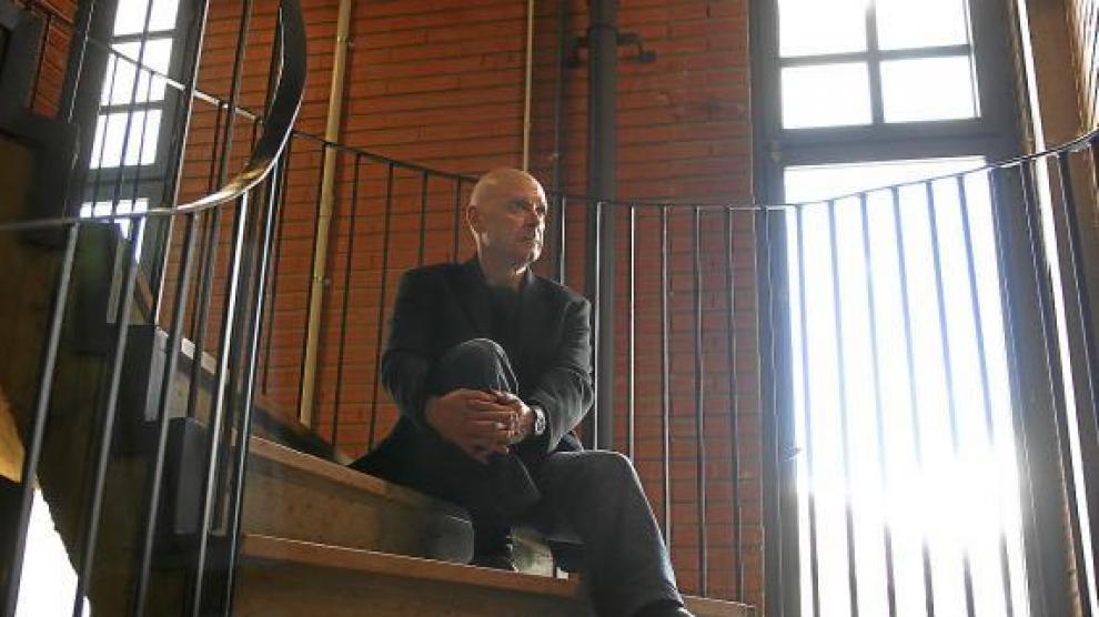 Meditación en la escalera: Rafael Campos.