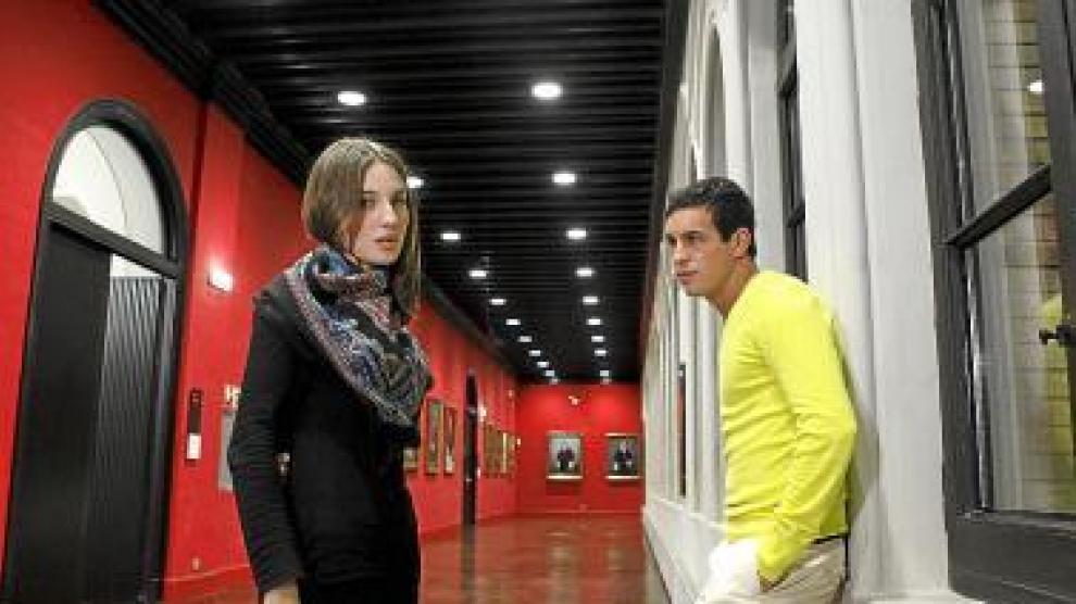 María Valverde y Mario Casas, ayer en el Paraninfo.