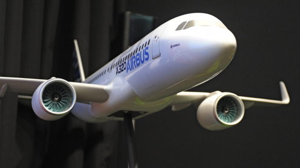 Imagen de archivo de una maqueta de un avión Airbus A320