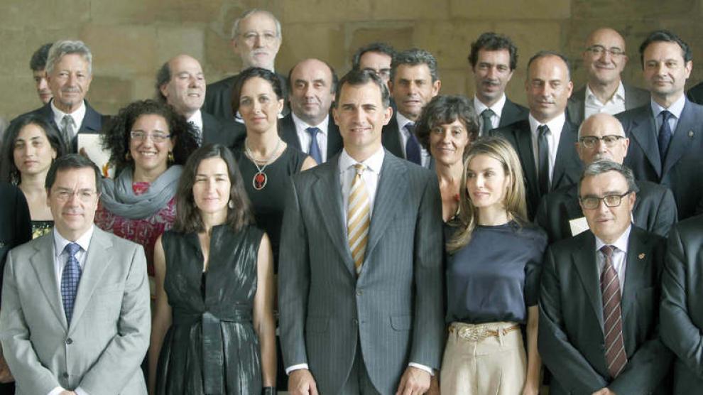 Los Príncipes de Asturias posan con los galardonados