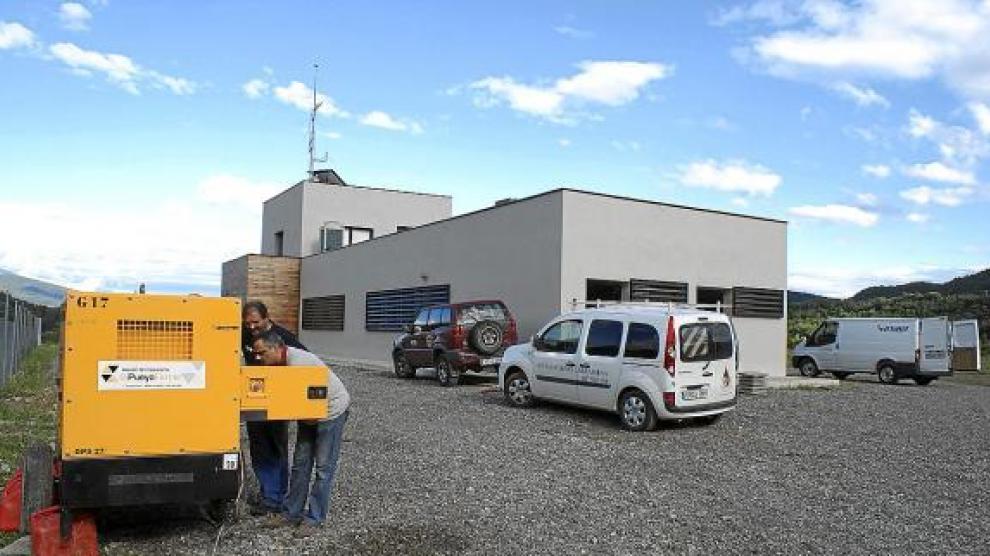 La base de la helitransportada ha tenido que usar hasta ahora un grupo electrógeno.